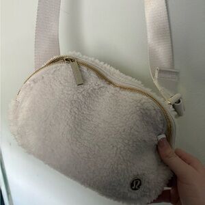 lululemon belt bag
